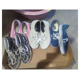 Ladies vans tennis shoes size 5 1/2