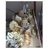 Tray lot of tigers lions figurines