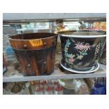 Lot of flower pot and wooden bucket