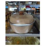 Retro kitchen Club cook pot with lid