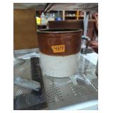 Two-Tone 1 gallon crock