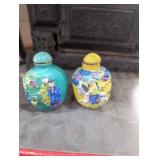 Lot of 2 snuff bottles Asian theme