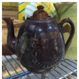 Vintage pictures vases teapots