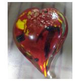 Art glass paperweight heart shaped 3'