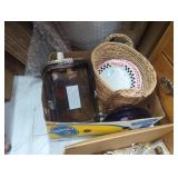 Box lot household kitchen items