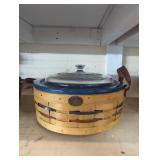 Peterboro basket casserole dish rotates nice
