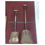 Two vintage short handle shovels