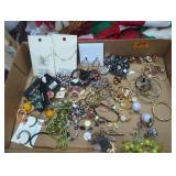 Costume jewelry tray lot