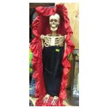 Large Halloween decorations skeleton and casket 5