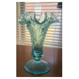 Fenton daffodil ruffled edge vase