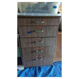 Small chest of drawers no contents