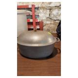 Vintage aluminum stock pot by club