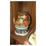 Large Christmas snow globe 9'