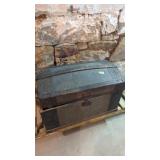 Antique dome top trunk
