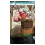 Tray lot of vintage Christmas craft
