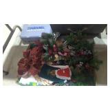 Tray lot Christmas decorations