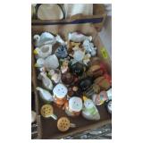 Tray lot of salt and pepper shelf sitters