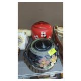 Lot of two pottery cookie jars Roseville and