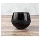 Josefina Martinez Santo Domingo Pueblo Pot