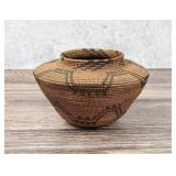 Yokuts Native American Indian Bottleneck Basket