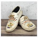 Lakota Sioux Native American Indian Moccasins