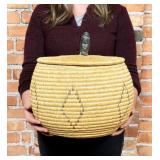 Minnie Ittoshat Inuit Eskimo Lyme Grass Basket