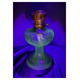 Uranium Glass Aladdin Lincoln Drape Kerosene Lamp
