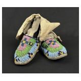 Montana Crow Native American Indian Moccasins