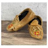 Cree Native American Indian Beaded Moccasins