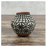 Alberta Analla Acoma Pueblo Seed Pot