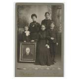 Post Mortem Family Mourning Cabinet Photo