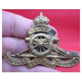 WWII Canada Royal Artiller RCA Cap Badge Insignia