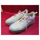 Nike Womens Air Max Sneakers Cushion Size 9 Shoes