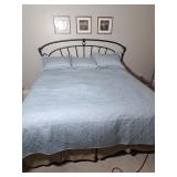 Bedspread  and Pillows  Queen