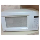 GE Turntable Microwave Oven