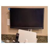 Vizio TV w/Remote and Antenna