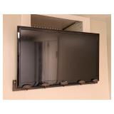 23' Samsung TV w/Remote