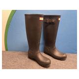 Size 6 Womens Boots by Hunter
