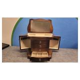Jewelry Box 15'ï¿½8.5 15'tall