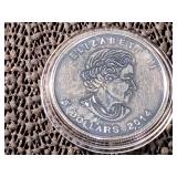 2014 Queen Elizabeth 5 Dollar Silver Coin