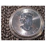 2016 Queen Elizabeth 5 Dollar Silver Coin