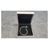 Unauthenticated bracelet