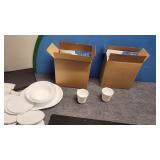 Corelle Dishes 20 pieces and lids