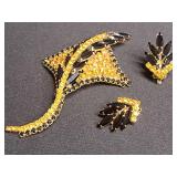 Stunning Vintage Brooch & Earring Set