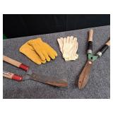 Leather Gloves & Pruners