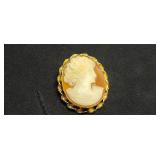 Vintage VanDel Cameo Brooch / Pendant