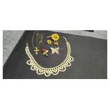 Vtg Jewelry Necklace, Collar, Earrings & Brooches