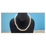 Vtg Ivory White Faux Pearl Necklace
