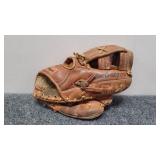 MacGregor Baseball Mitt