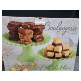 NIB Set of 2 Cake Plates